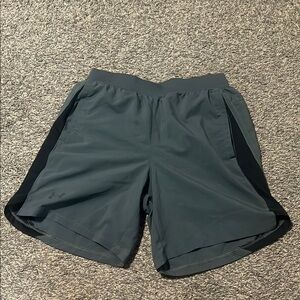 Men’s Under Armour Gray and Black Athletic Shorts Lightweight Performance